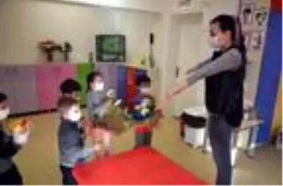 Son dakika: MİNİK ÖĞRENCİLERİ İLE BİR ARADA OKULDA OLAN ÖĞRETMENLER: ŞANSLIYIZ Son dakika: MİNİK ÖĞRENCİLERİ İLE BİR ARADA OKULDA OLAN ÖĞRETMENLER: ŞANSLIYIZ