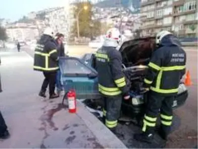 Son dakika haberi: Motoru tutuşan otomobili kül olmaktan itfaiye kurtardı Son dakika haberi: Motoru tutuşan otomobili kül olmaktan itfaiye kurtardı