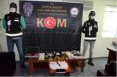 Bodrum Merkezli Tefecilik Çetesine Operasyon: 9 Gözaltı 1 Muğla merkezli tefecilik çetesine operasyon: 9 gözaltı
