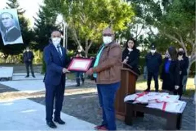 Öğretmenler Günü Bozyazı'da sade bir törenle kutlandı Öğretmenler Günü Bozyazı'da sade bir törenle kutlandı