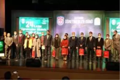 Öğretmenlere sürpriz doğum günü kutlaması Öğretmenlere sürpriz doğum günü kutlaması