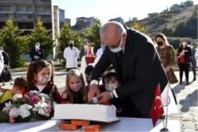 Son dakika haber... OMÜ Vakıf Koleji'nde Öğretmenler Günü Son dakika haber... OMÜ Vakıf Koleji'nde Öğretmenler Günü