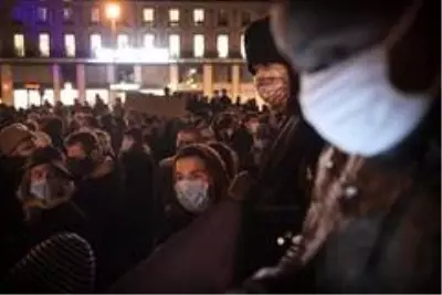 - Paris'te sığınmacılara destek protestosu - Paris'te sığınmacılara destek protestosu