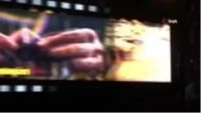 Rize'de 'Arabalı Sinema' etkinliğine yoğun ilgi Rize'de 'Arabalı Sinema' etkinliğine yoğun ilgi