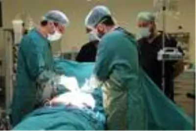 Şanlıurfa'da, kanser hastasına 'sitoredüktif cerrahi' yöntemiyle ameliyat Şanlıurfa'da, kanser hastasına 'sitoredüktif cerrahi' yöntemiyle ameliyat