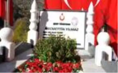 Son dakika haber... Necmettin öğretmenin kabrinde 24 Kasım 4. kez buruk geçti Son dakika haber... Necmettin öğretmenin kabrinde 24 Kasım 4. kez buruk geçti