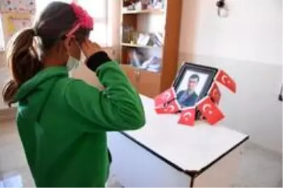Son Dakika | Şehit Necmettin öğretmenin okulunda sevinç ve hüzün bir arada yaşandı Son Dakika | Şehit Necmettin öğretmenin okulunda sevinç ve hüzün bir arada yaşandı