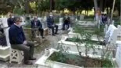 Son dakika haber | Şehit öğretmen Hacı Ömer Serin kabri başında dualarla anıldı Son dakika haber | Şehit öğretmen Hacı Ömer Serin kabri başında dualarla anıldı