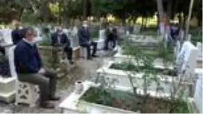 Son dakika haber | Şehit öğretmen Hacı Ömer Serin kabri başında dualarla anıldı Son dakika haber | Şehit öğretmen Hacı Ömer Serin kabri başında dualarla anıldı