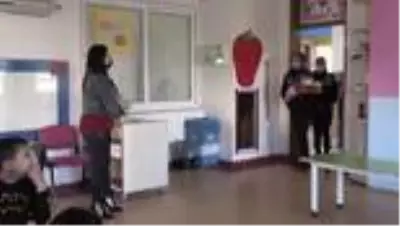 Şehit polisin öğretmen eşi 24 Kasım'da unutulmadı Şehit polisin öğretmen eşi 24 Kasım'da unutulmadı