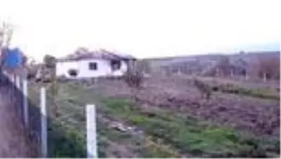 Silivri'de bir evde çıkan yangında 2 kardeş hayatını kaybetti Silivri'de bir evde çıkan yangında 2 kardeş hayatını kaybetti