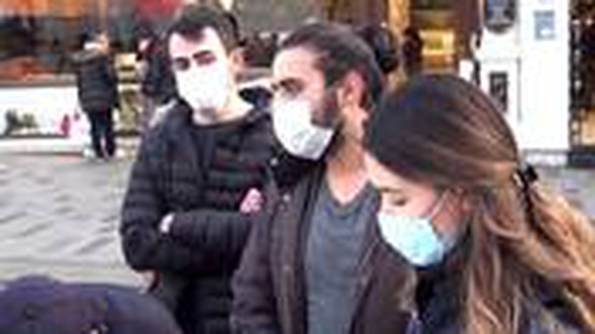 Taksim'de maske takmadığı için ceza yiyen gençten ilginç tepki: İtiraz ederiz, olmazsa öteki tarafta görüşürüz