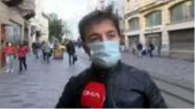 Taksim'de maske ve sigara denetimi; kuralları çoğunlukla yabancılar ihlal ediyor Taksim'de maske ve sigara denetimi; kuralları çoğunlukla yabancılar ihlal ediyor