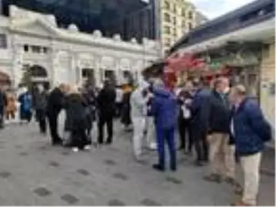 Taksim'de maske ve sigara denetimi; kuralları çoğunlukla yabancılar ihlal ediyor Taksim'de maske ve sigara denetimi; kuralları çoğunlukla yabancılar ihlal ediyor