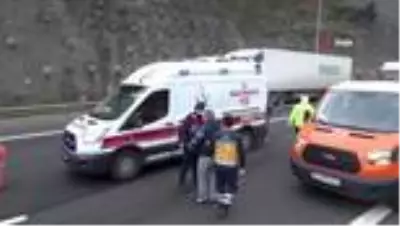 Son dakika haber! TEM Otoyolu'nda kaza: 2 yaralı Son dakika haber! TEM Otoyolu'nda kaza: 2 yaralı