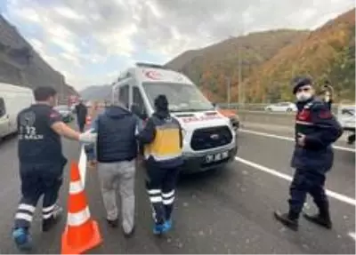 Son dakika haber! TEM Otoyolu'nda kaza: 2 yaralı Son dakika haber! TEM Otoyolu'nda kaza: 2 yaralı