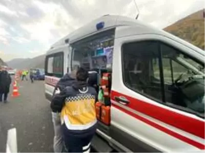 Son dakika haber! TEM Otoyolu'nda kaza: 2 yaralı Son dakika haber! TEM Otoyolu'nda kaza: 2 yaralı