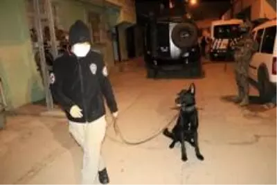 Torbacılara şafak vakti özel harekatlı baskın Torbacılara şafak vakti özel harekatlı baskın