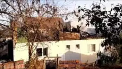 Son Dakika | Türkeli'de iki katlı evde yangın Son Dakika | Türkeli'de iki katlı evde yangın