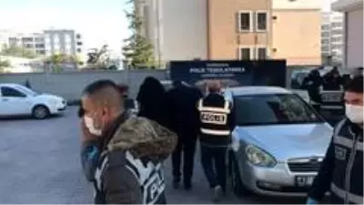Tuzaklarına düşürdükleri kişilerin otomobillerini sattılar Tuzaklarına düşürdükleri kişilerin otomobillerini sattılar