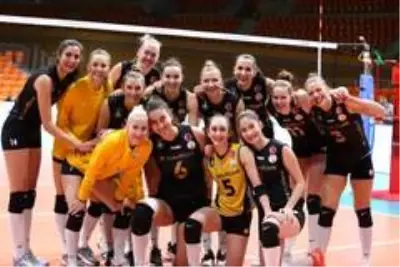 VakıfBank, Şampiyonlar Ligi'ne galibiyetle başladı VakıfBank, Şampiyonlar Ligi'ne galibiyetle başladı