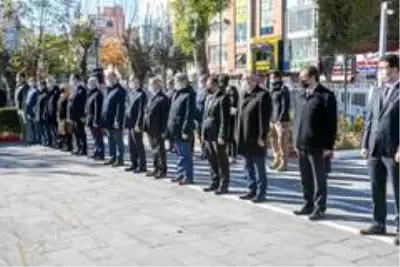 Vali Bilmez, öğretmenlerle telekonferans aracılığıyla görüştü Vali Bilmez, öğretmenlerle telekonferans aracılığıyla görüştü