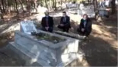 Son dakika haber! Van depreminde şehit olan öğretmen Oktay Türkoğlu anıldı Son dakika haber! Van depreminde şehit olan öğretmen Oktay Türkoğlu anıldı