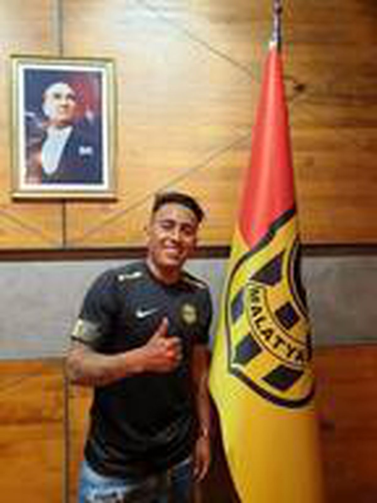 Yeni Malatyaspor'da Cueva kadro dışı bırakıldı