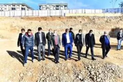 Yeşilyurt'ta millet bahçesi inşaat alanında kazı çalışmaları tamamlandı Yeşilyurt'ta millet bahçesi inşaat alanında kazı çalışmaları tamamlandı