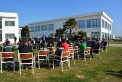 BALIKESİR - İçişleri Bakanı Soylu, kamp yapan kadın futbol takımı oyuncularıyla bir araya geldi BALIKESİR - İçişleri Bakanı Soylu, kamp yapan kadın futbol takımı oyuncularıyla bir araya geldi