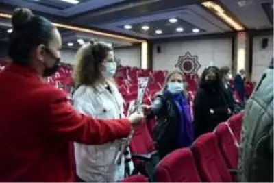 Yunusemre Belediyesi 24 Kasım'da öğretmenleri unutmadı Yunusemre Belediyesi 24 Kasım'da öğretmenleri unutmadı