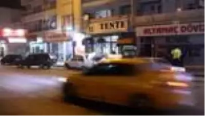 Zincirleme trafik kazası: 2 yaralı Zincirleme trafik kazası: 2 yaralı