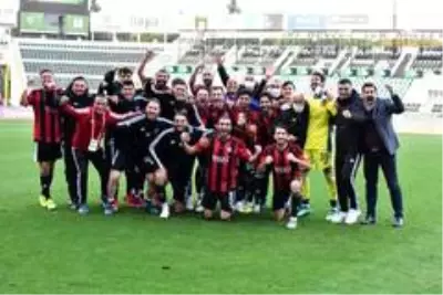 Denizlispor, 4. turunda sahasında, Turgutluspor'a 2-1 yenildi Denizlispor, 4. turunda sahasında, Turgutluspor'a 2-1 yenildi