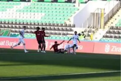 Denizlispor, 4. turunda sahasında, Turgutluspor'a 2-1 yenildi Denizlispor, 4. turunda sahasında, Turgutluspor'a 2-1 yenildi