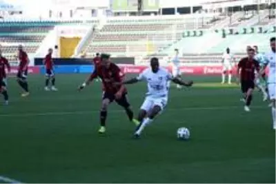 Denizlispor, 4. turunda sahasında, Turgutluspor'a 2-1 yenildi Denizlispor, 4. turunda sahasında, Turgutluspor'a 2-1 yenildi