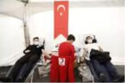 Kağıthane'de 4 günde 400 ünite kan toplandı Kağıthane'de 4 günde 400 ünite kan toplandı