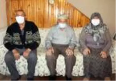 Son dakika... 93 yaşında koronavirüsü yendi Son dakika... 93 yaşında koronavirüsü yendi