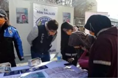 Son dakika: Ağrı'da Kadına Yönelik Şiddetle Mücadele Günü'nde stantlar kuruldu Son dakika: Ağrı'da Kadına Yönelik Şiddetle Mücadele Günü'nde stantlar kuruldu