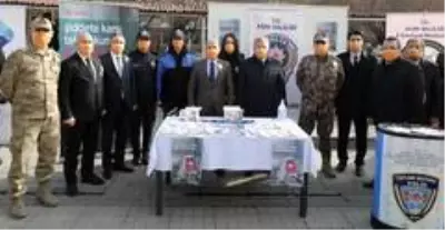 Son dakika: Ağrı'da Kadına Yönelik Şiddetle Mücadele Günü'nde stantlar kuruldu Son dakika: Ağrı'da Kadına Yönelik Şiddetle Mücadele Günü'nde stantlar kuruldu