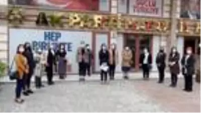 AK Parti Hatay Kadın Kolları'ndan, kadına yönelik şiddete protesto AK Parti Hatay Kadın Kolları'ndan, kadına yönelik şiddete protesto