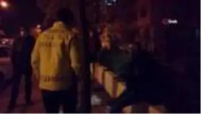 Alkollü sürücünün aracına çarptığını yardıma gidince anladı Alkollü sürücünün aracına çarptığını yardıma gidince anladı