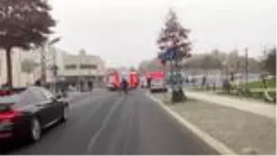 Almanya'da başbakanlık binasına araçla saldırı girişimi Almanya'da başbakanlık binasına araçla saldırı girişimi
