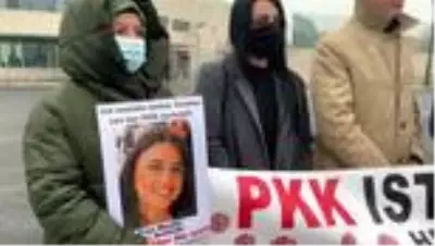 Almanya'da PKK tarafından kızı kaçırılan anne eylemini sürdürüyor Almanya'da PKK tarafından kızı kaçırılan anne eylemini sürdürüyor