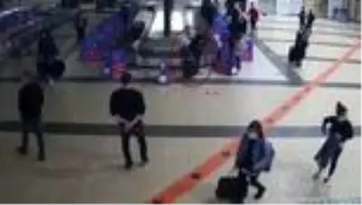Antalya Havalimanı'nda cevizin içinde uyuşturucu ele geçirildi Antalya Havalimanı'nda cevizin içinde uyuşturucu ele geçirildi