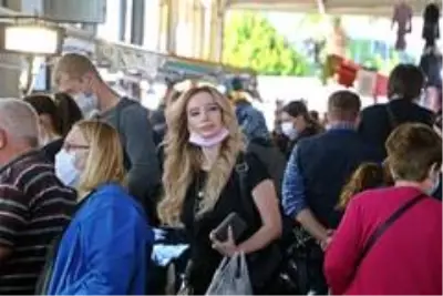 Antalya, vaka artışı yüzde 50'nin üzerine çıkan 15 il arasında Antalya, vaka artışı yüzde 50'nin üzerine çıkan 15 il arasında
