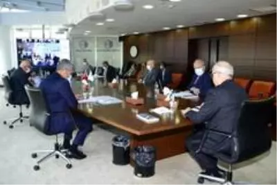 ASO Başkanı Özdebir: 'İş dünyasıyla ilgili yargılamaların da daha hızlı yapılabilmesi ve mağduriyetlere yol açmaması gerektiğini düşünüyoruz' ASO Başkanı Özdebir: 'İş dünyasıyla ilgili yargılamaların da daha hızlı yapılabilmesi ve mağduriyetlere yol açmaması gerektiğini düşünüyoruz'
