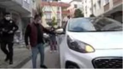 Avcılar'da motosikletin otomobilin açılan kapısına çarpmasıyla 1 kişi yaralandı Avcılar'da motosikletin otomobilin açılan kapısına çarpmasıyla 1 kişi yaralandı