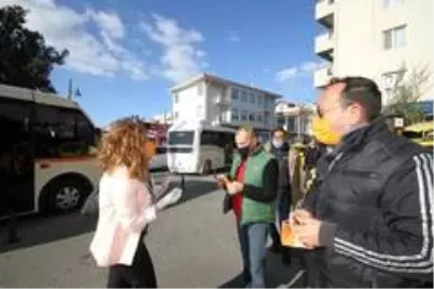 Ayvalık'ta Kadına Şiddete Sıfır Toleransın simgesi Turuncu Maske oldu Ayvalık'ta Kadına Şiddete Sıfır Toleransın simgesi Turuncu Maske oldu