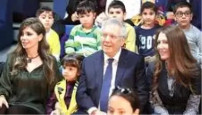 Aziz Yıldırım'ın kızını tehdit eden çalışan için 7 yıllık hapis istemiyle dava açıldı Aziz Yıldırım'ın kızını tehdit eden çalışan için 7 yıllık hapis istemiyle dava açıldı