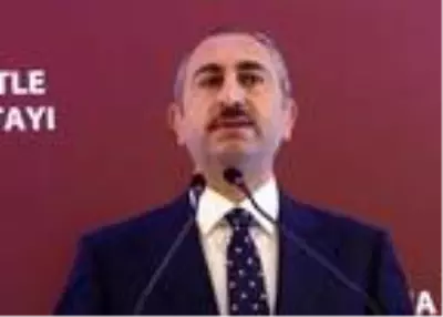 Gül: 'Çağdaş ve dinamik hukuk sistemimiz yeni ve daha etkin yöntemler üzerinde sürekli arayış içerisindedir' Gül: 'Çağdaş ve dinamik hukuk sistemimiz yeni ve daha etkin yöntemler üzerinde sürekli arayış içerisindedir'